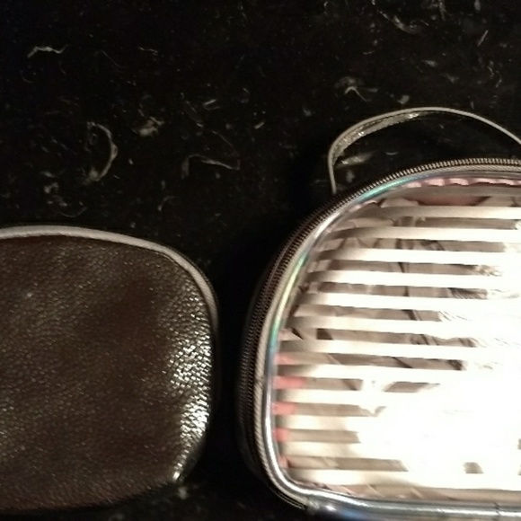 2 BNWT Cosmetic Cases Holographic, Striped Silver - Picture 3 of 3